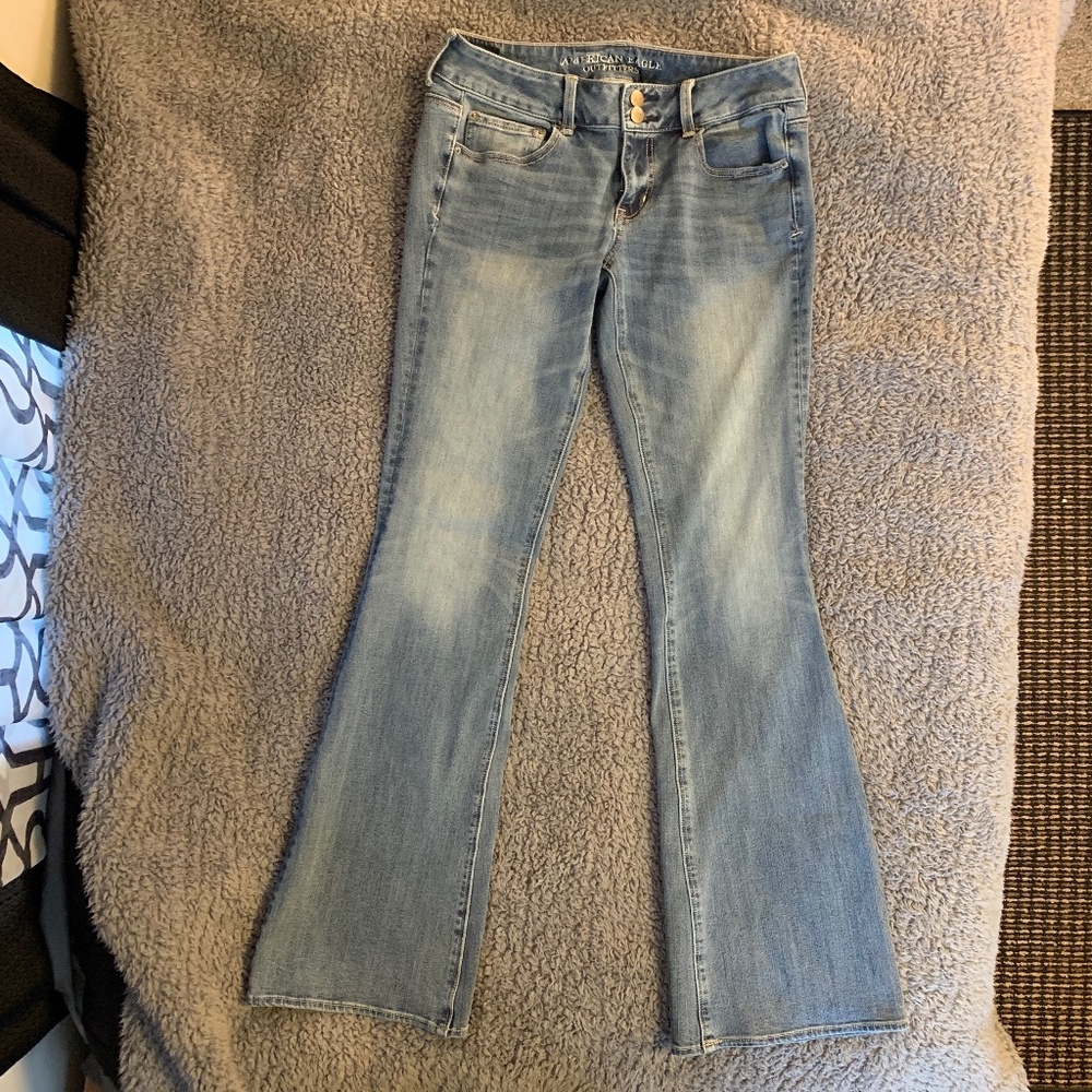 American Eagle | AEO 360° Super Stretch Artist Flare Jeans